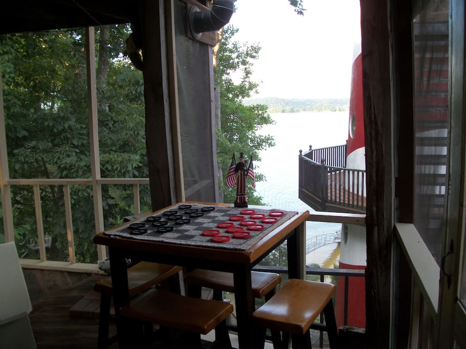 Screened in porch