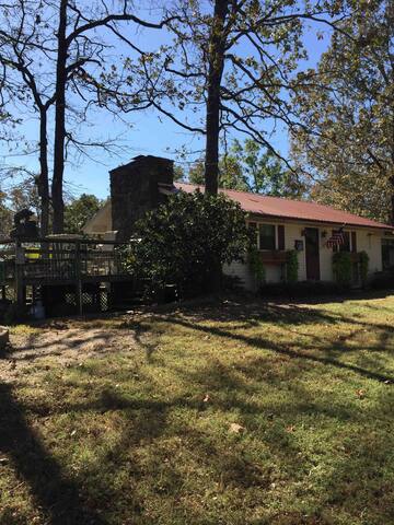 Airbnb Paris Vacation Rentals Places To Stay Arkansas