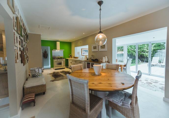 Charming Holiday Home gallery image 4