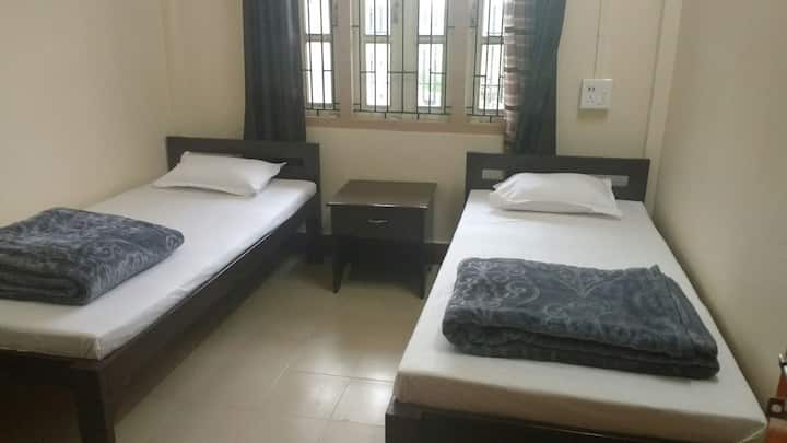 economy twin room