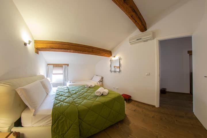 Attic, Secret Room- 50m from the Arena - Verona, Italy | Airbnb - Airbnb