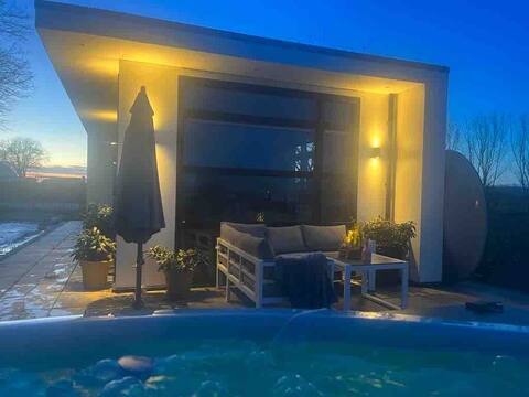 Luxury Chalet Harbor View Hot Tub