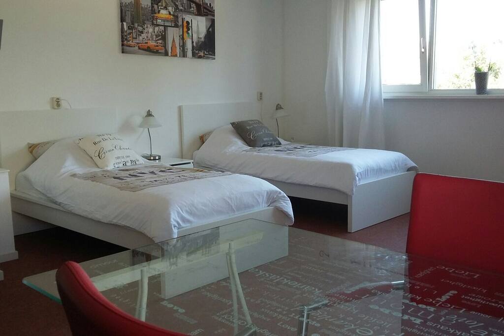 Two one person beds: the beds can be put next to each other or been placed seprate.