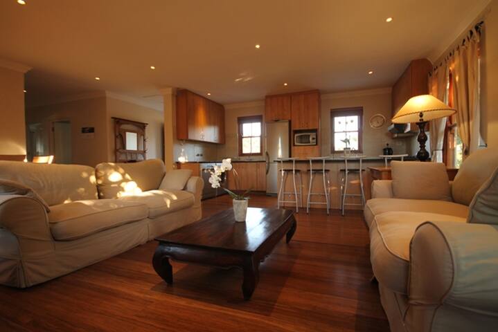 Lavender Cottage gallery image 2