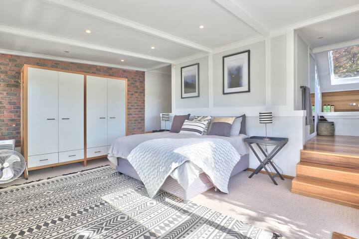 Oak Cottage: Newlands Village. gallery image 5