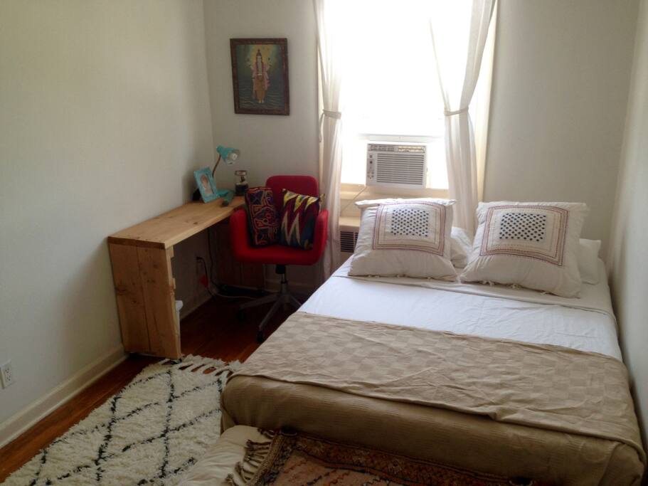 Full Size 10" Memory Foam Mattress-- accommodates 2