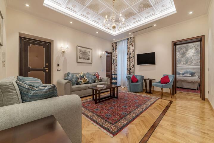 900 Apartments | Casa Veneto Pinciana | 10 pax max gallery image 2