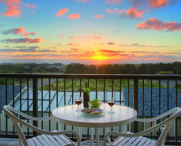 One Bedroom NW Beach Front Resort