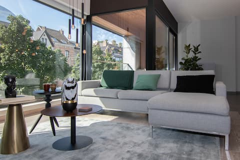 Popular Airbnb listing: Stylish apartment on toplocation+parking+terras in Hasselt