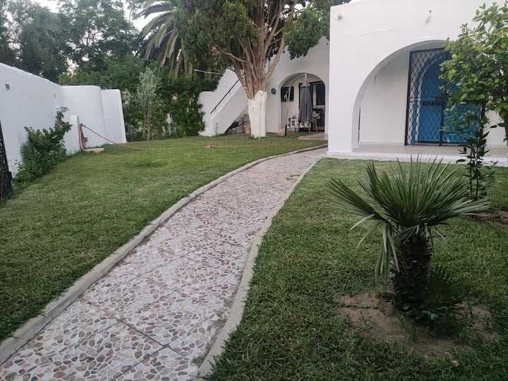 A haven of peace and serenity, 1 min from the beach. Villas for Rent in Nabeul‎, Nabeul