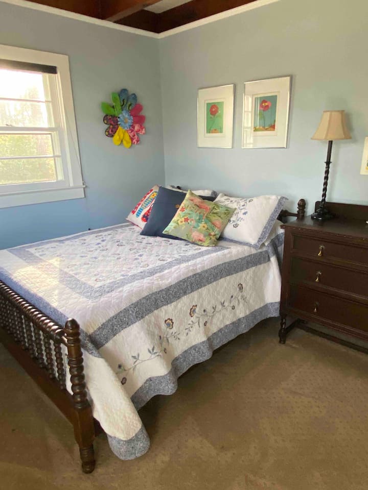 חדר שינה שני, מיטה בגודל מלא