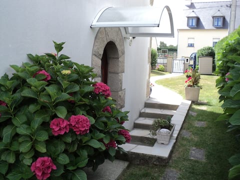 Top Airbnb: 27 m2 APARTMENT WITH SEPARATE ENTRANCE à Cancale