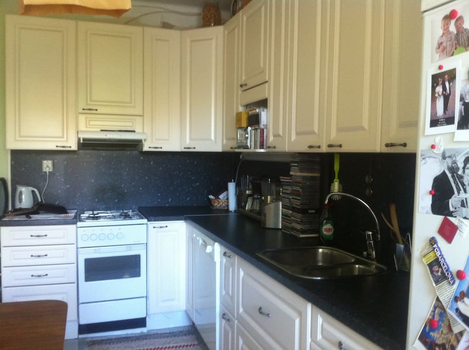Kitchen: gas stove and oven, water kettle, cd player with phone plug, coffee maker and grinder, fridge, freezer, dishwasher