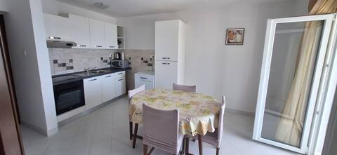 Top Airbnb: Selce, apartman uz more 2 in Selce