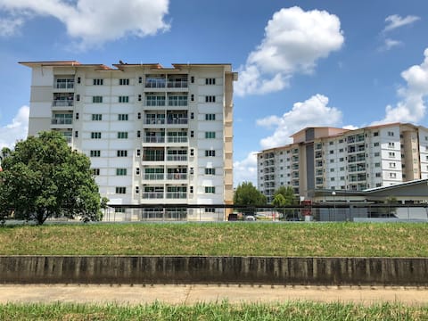 Main court homestay