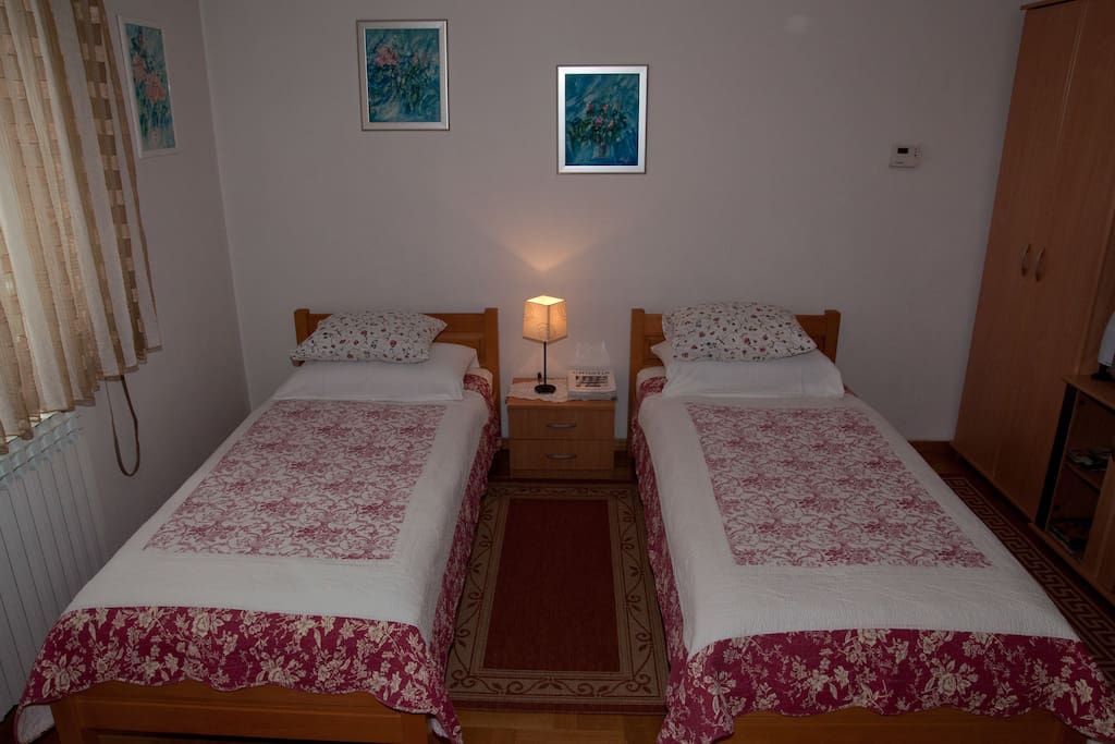Beds can be put separately or together.