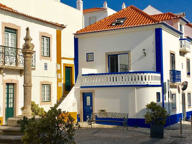 Historical center near beach w/WiFi gallery image 3