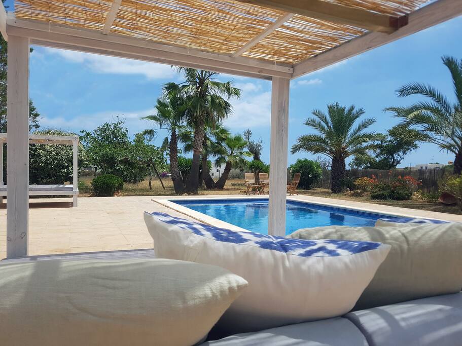 Two large Bali style chill out garden beds