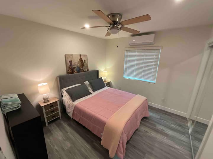 سرير بحجم كوين