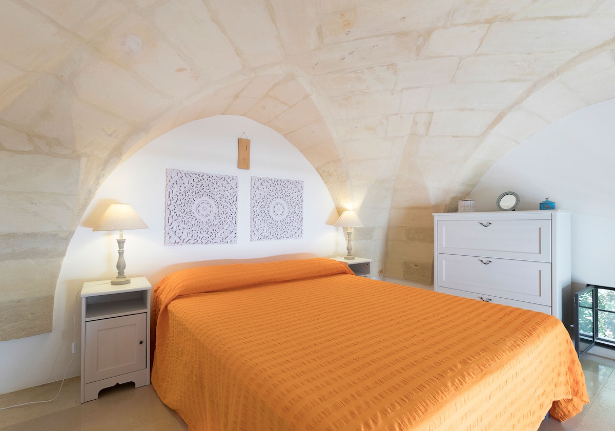 Annonce Airbnb populaire: Masseria Specchiulla – La Pagghiara à Otranto