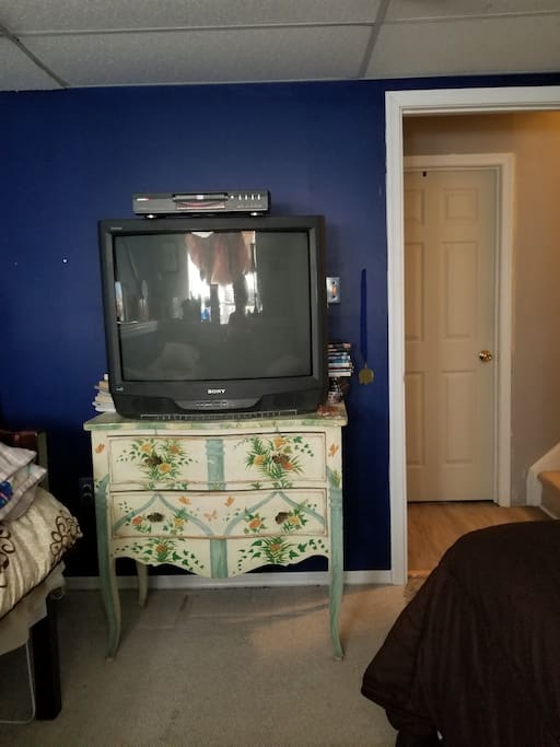 bedroom with 2 twin beds