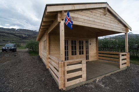 Bragdavellir Cottages - Kari