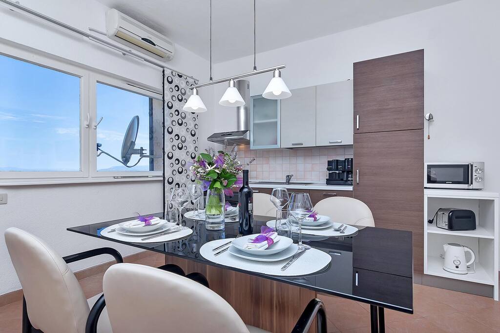 Apartman "Lavanda" A2+1- Kuhinja i blagovaonica