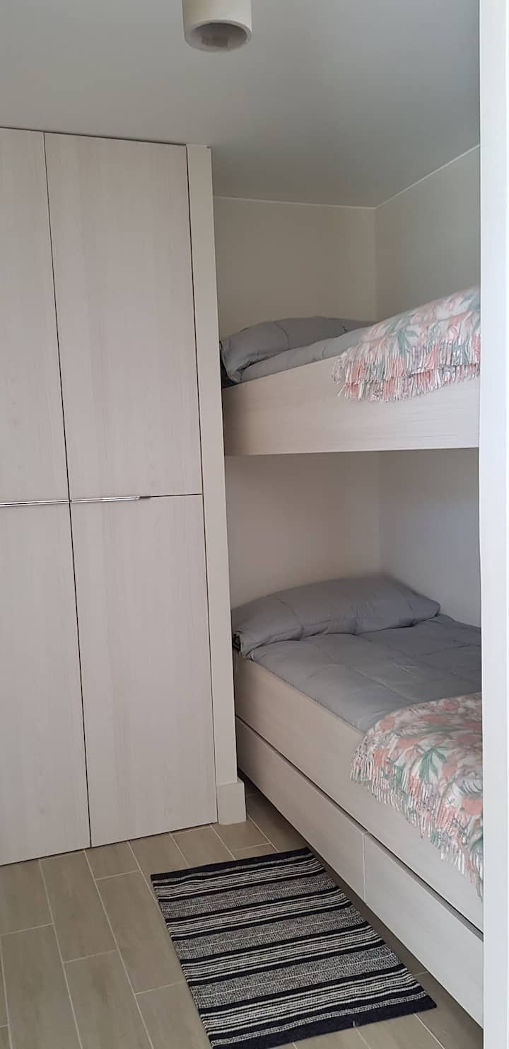 เตียงสองชั้นสไตล์เรือ 