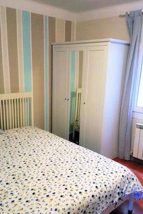 Spacious back double bedroom with extra single bed