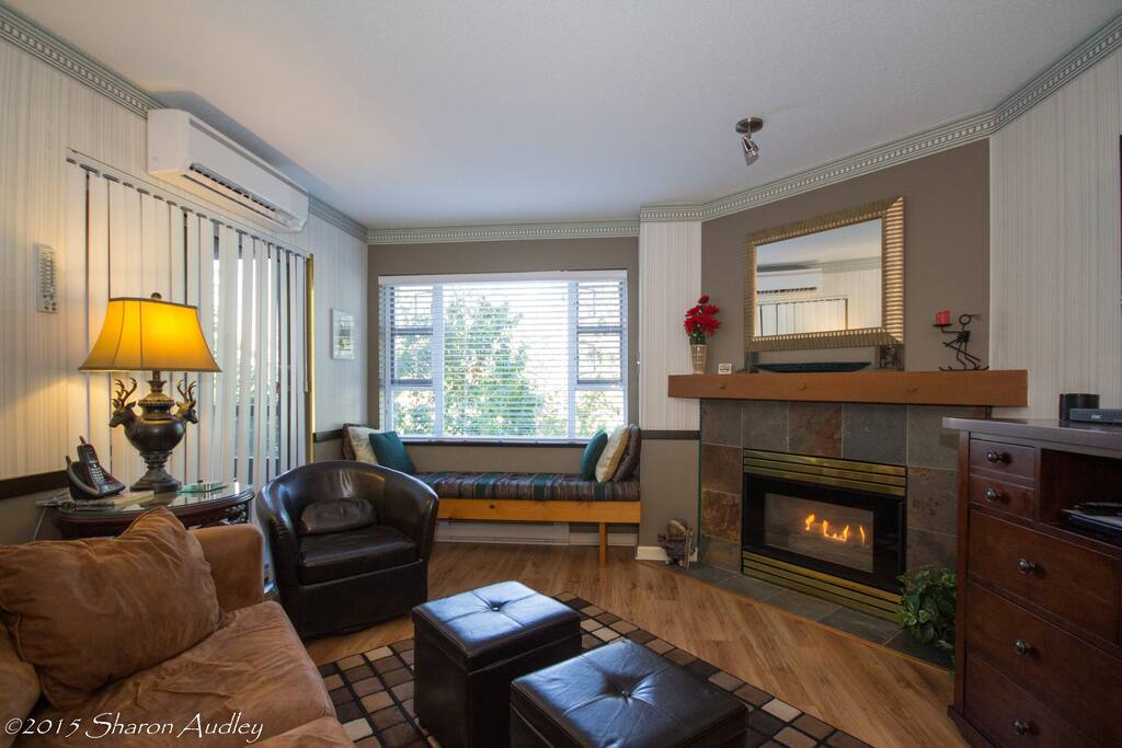 Comfortable window seat with view to valley trail