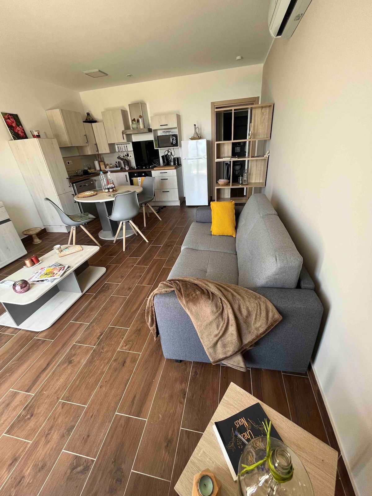 Leistungsstarkes Airbnb: Beautiful T2 on the ground floor of a villa, sea view with pool 2 in Corse Du Sud