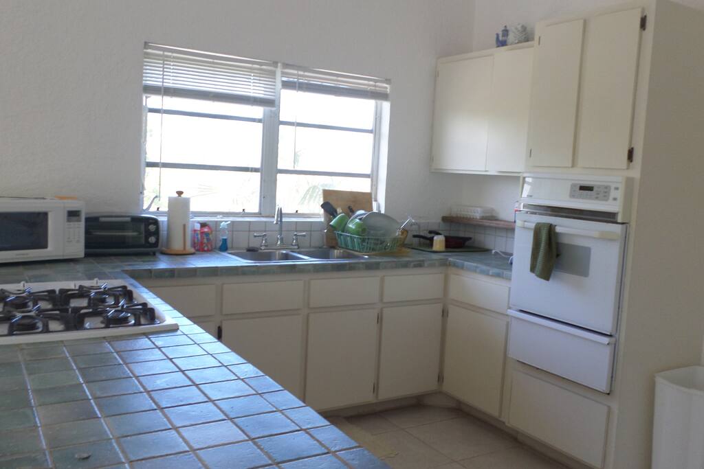 fully stocked kitchen