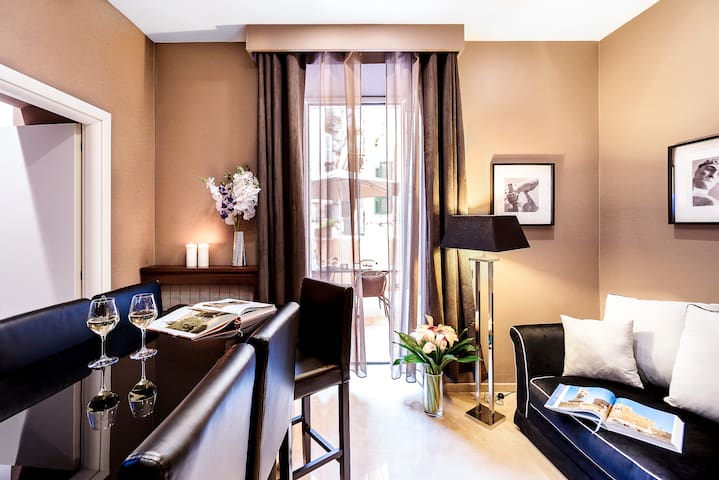 The Brunetti – Luxury Serviced 3Bd 3Ba Apartment