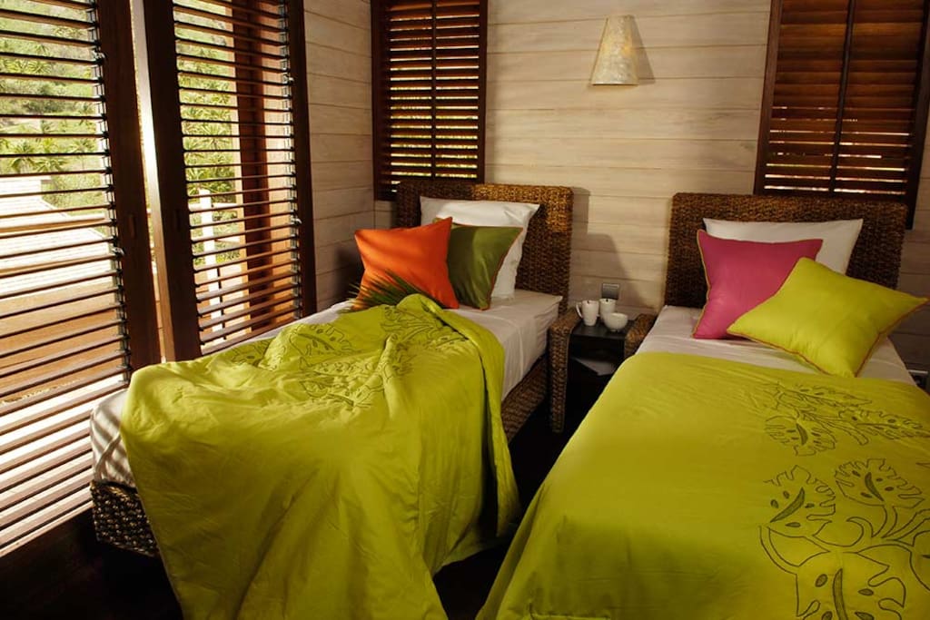 Chambre twin avec placard
