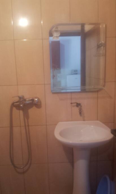 Tap water is potable and the shower water is sun heated.