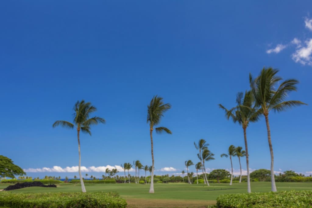 Expansive Hualalai Golf Course Frontage View to Ocean from Lanai