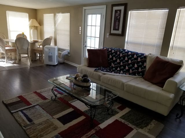 Great little Tiny Home with lake access