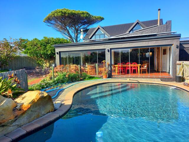 Kommetjie Villa, beachfront Estate, 24 hr power gallery image 2