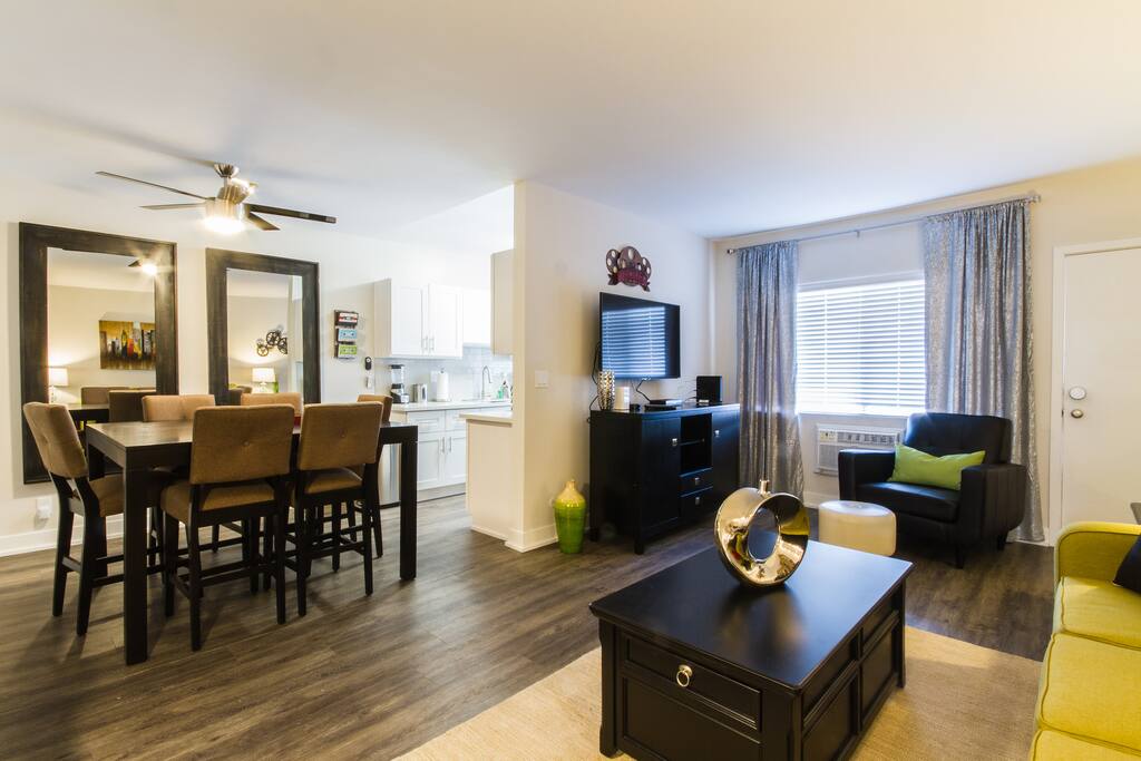 Open-design living/dining room