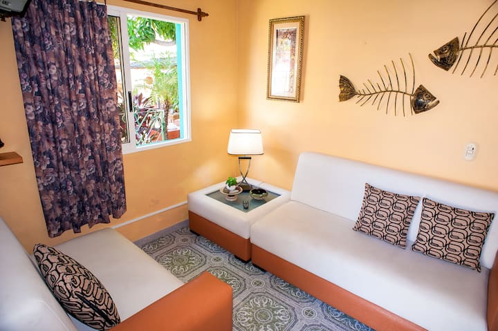 Beautiful House With Gardens | Kitchen | Varadero - Varadero