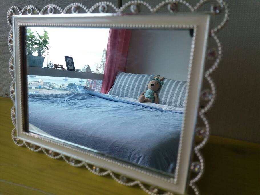 Fine view in mirror