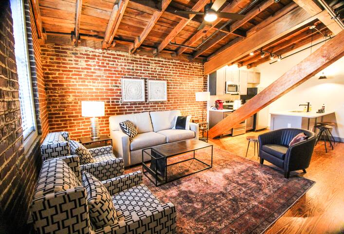 SML 214 - The Salem Motor Lofts - Downtown Salem