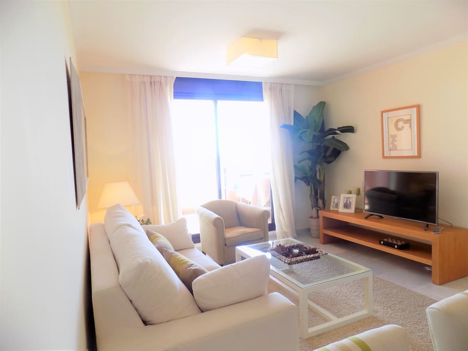 Salón con samrt tv