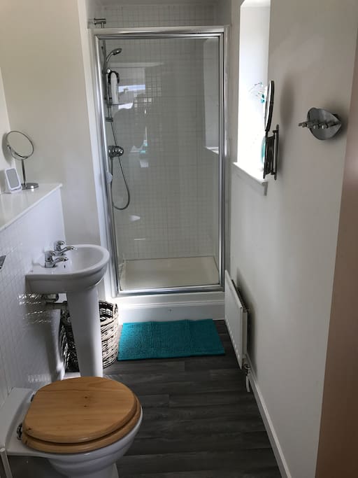 En Suite Shower Room