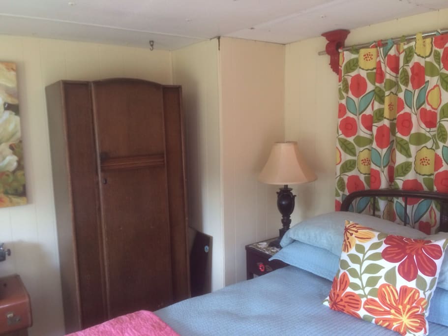 Room 196