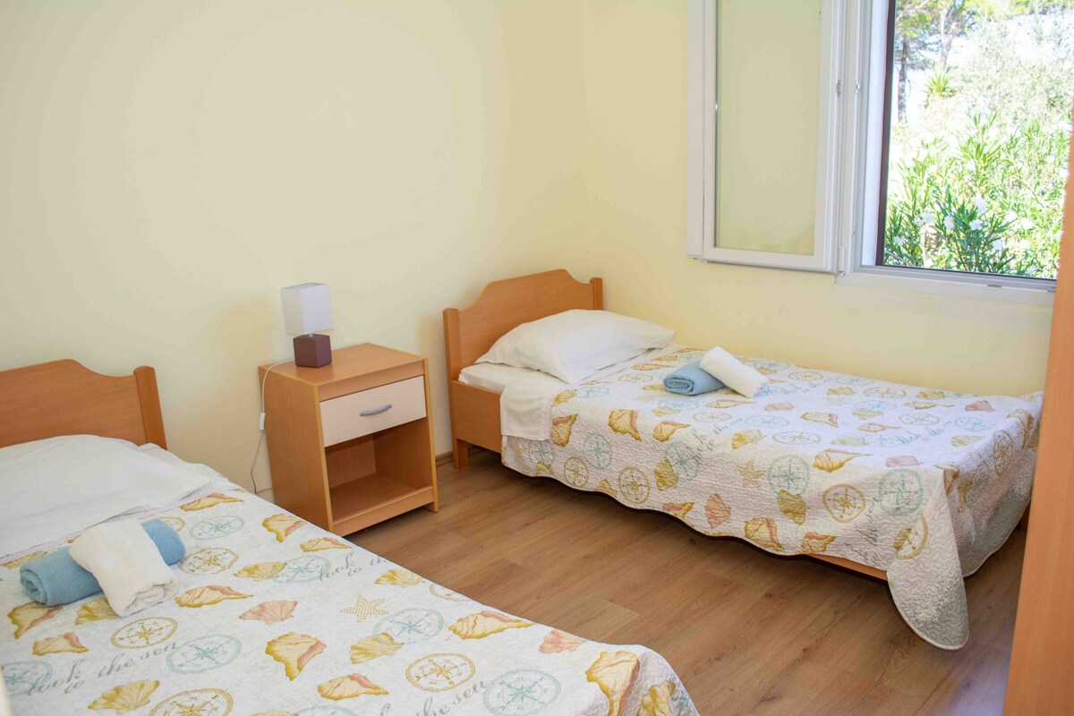 საძინებელი 2