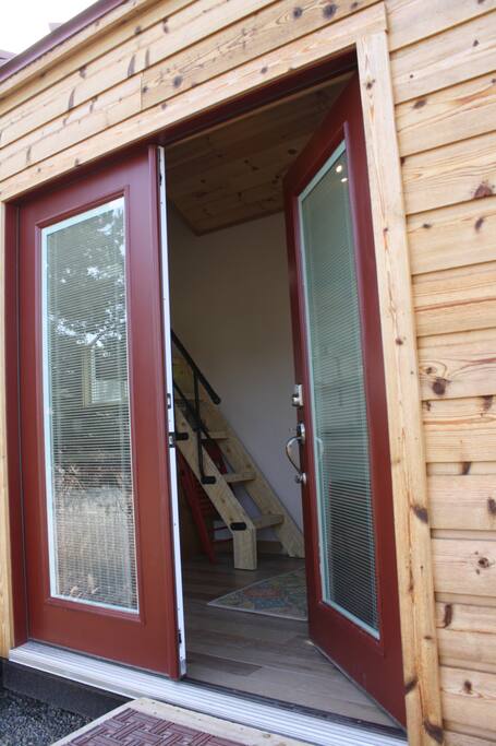 Entrance door