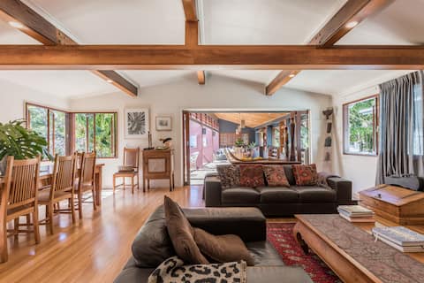 Top Airbnb: Tranquil Family Beach Retreat with Pool in Tweed Shire Council