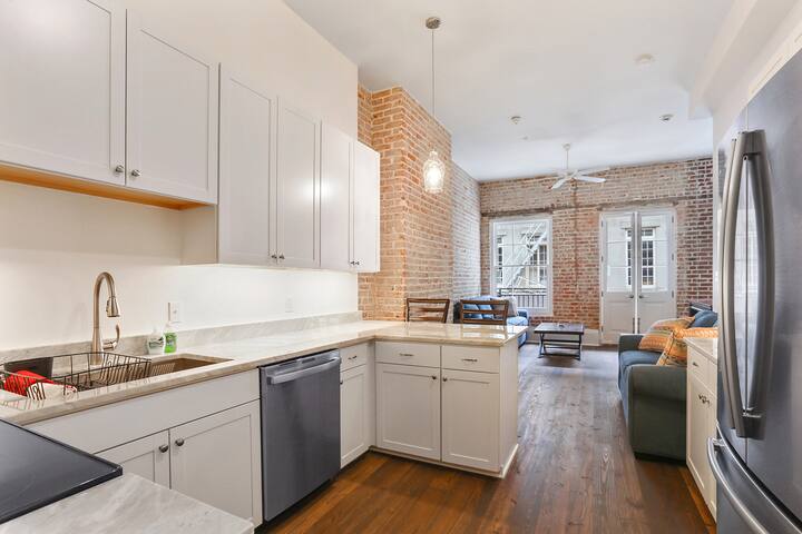 French Quarter Follies II gallery image 3