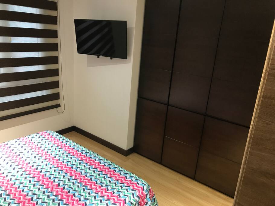 Closet & Tv